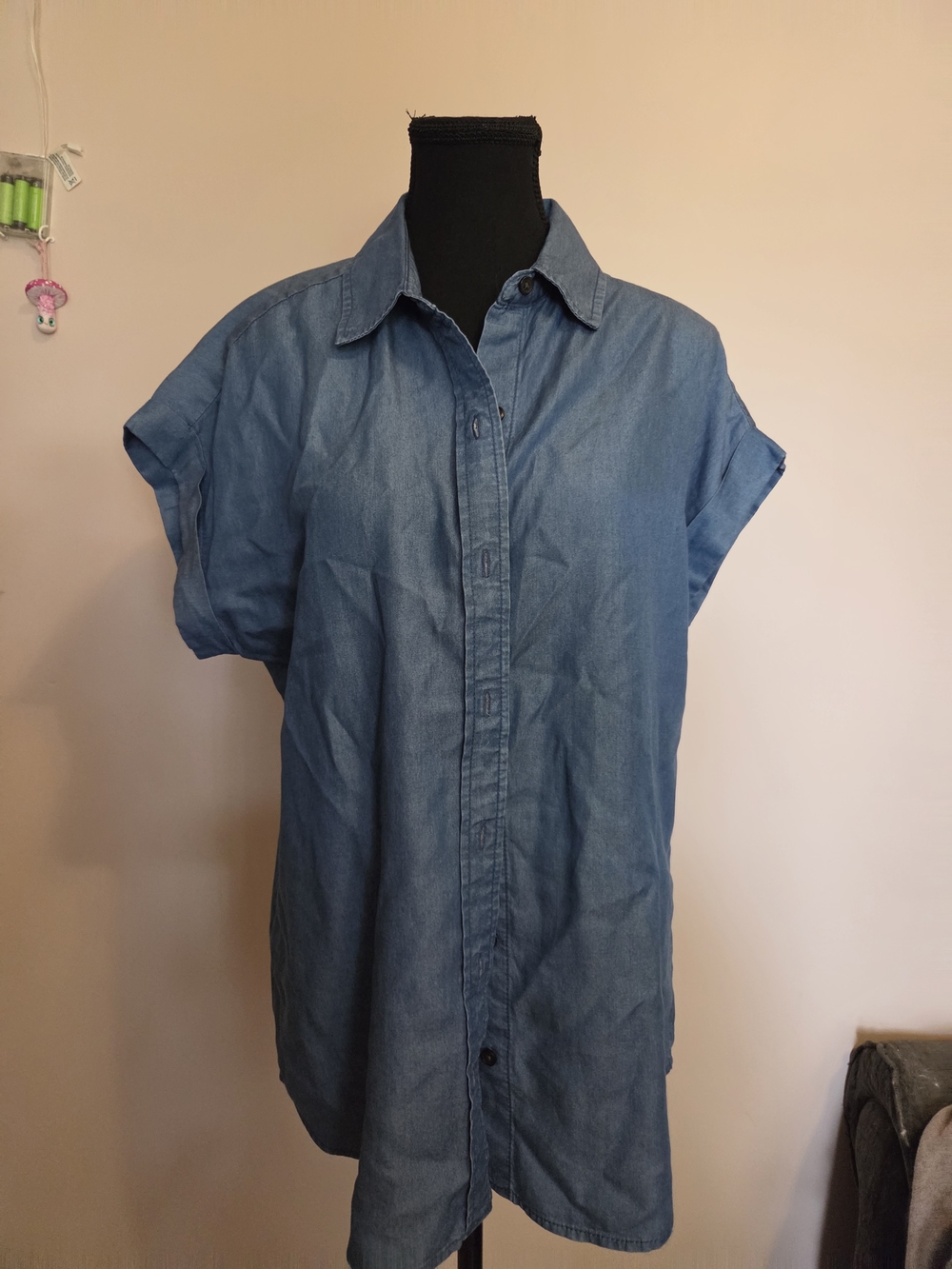 Tilley short sleeve button-down shirt Lyocell Blue Short Sleeve Shirt Size